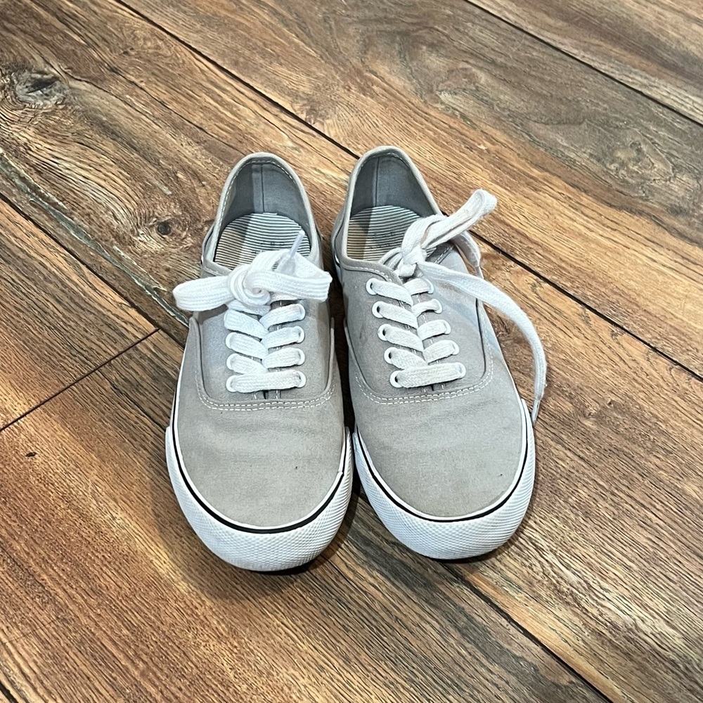 { a new day } woman’s size 7 gray sneakers